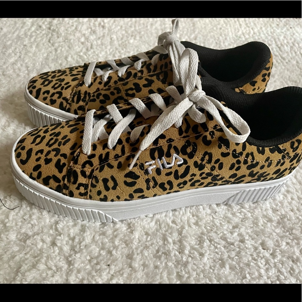 Fila Leopard Print Microsuede Sneakers sz 9
